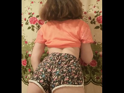 ❤️ Jovem sensual a despir os seus calções para a câmara Porno vídeo em porno pt.pornosexphoto.ru ❌️❤